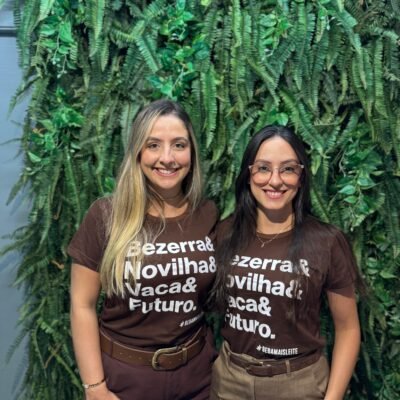 Camiseta Bezerra & Novilha & Vaca & Futuro - ADULTO