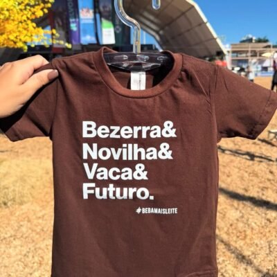 Camiseta Bezerra & Novilha & Vaca & Futuro - INFANTIL